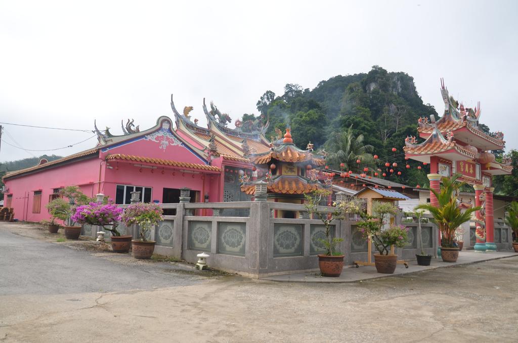 Country House Pulai Holiday Village Гуа Мусанг Екстериор снимка